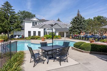 Swimming pool with sundeck